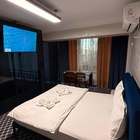 Premium Hostel ทาชเคนต์ ภายนอก รูปภาพ